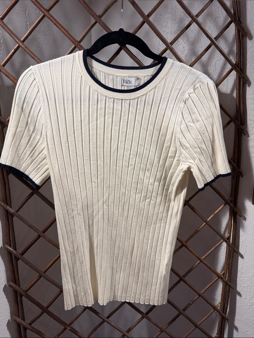 Nordstrom Rack Cream Ribbed Short Sleeve Top with Navy Trim